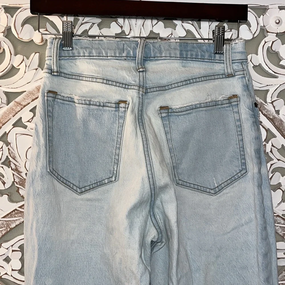 Abercrombie & Fitch Ultra High Rise 90s Straight Jeans 27/4R Destroy Distressed